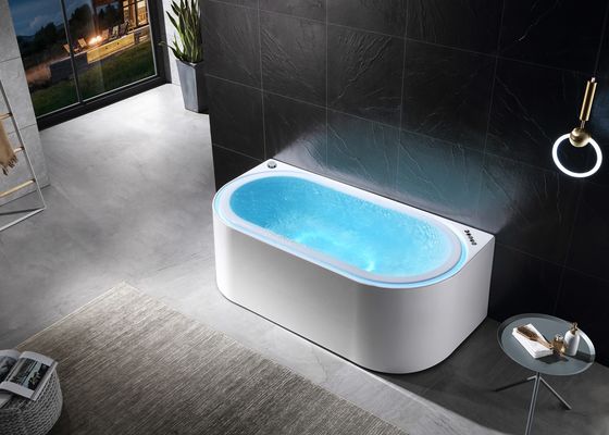 Ladodo E-8003 Une baignoire hydromassage acrylique avec lumière LED débordante intégrée et lecteur de musique Bluetooth