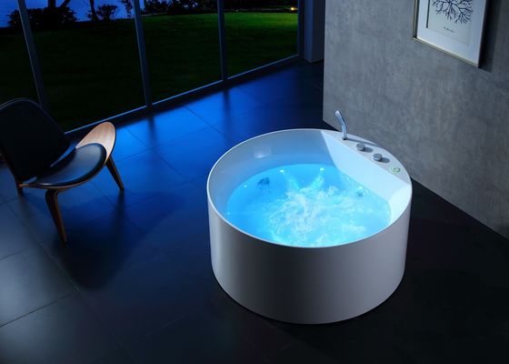Une baignoire de massage Ladodo E-8022 avec bande lumineuse LED