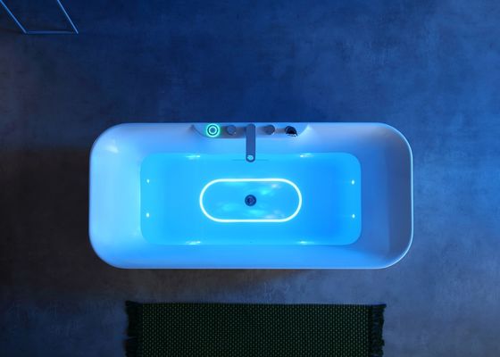 Une baignoire ergonomie à LED avec coussin intégré